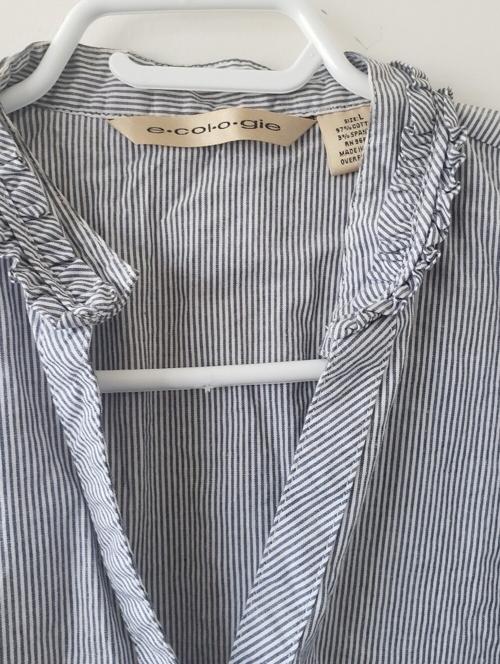 Button Down Top/Blouse - Picture 4 of 7